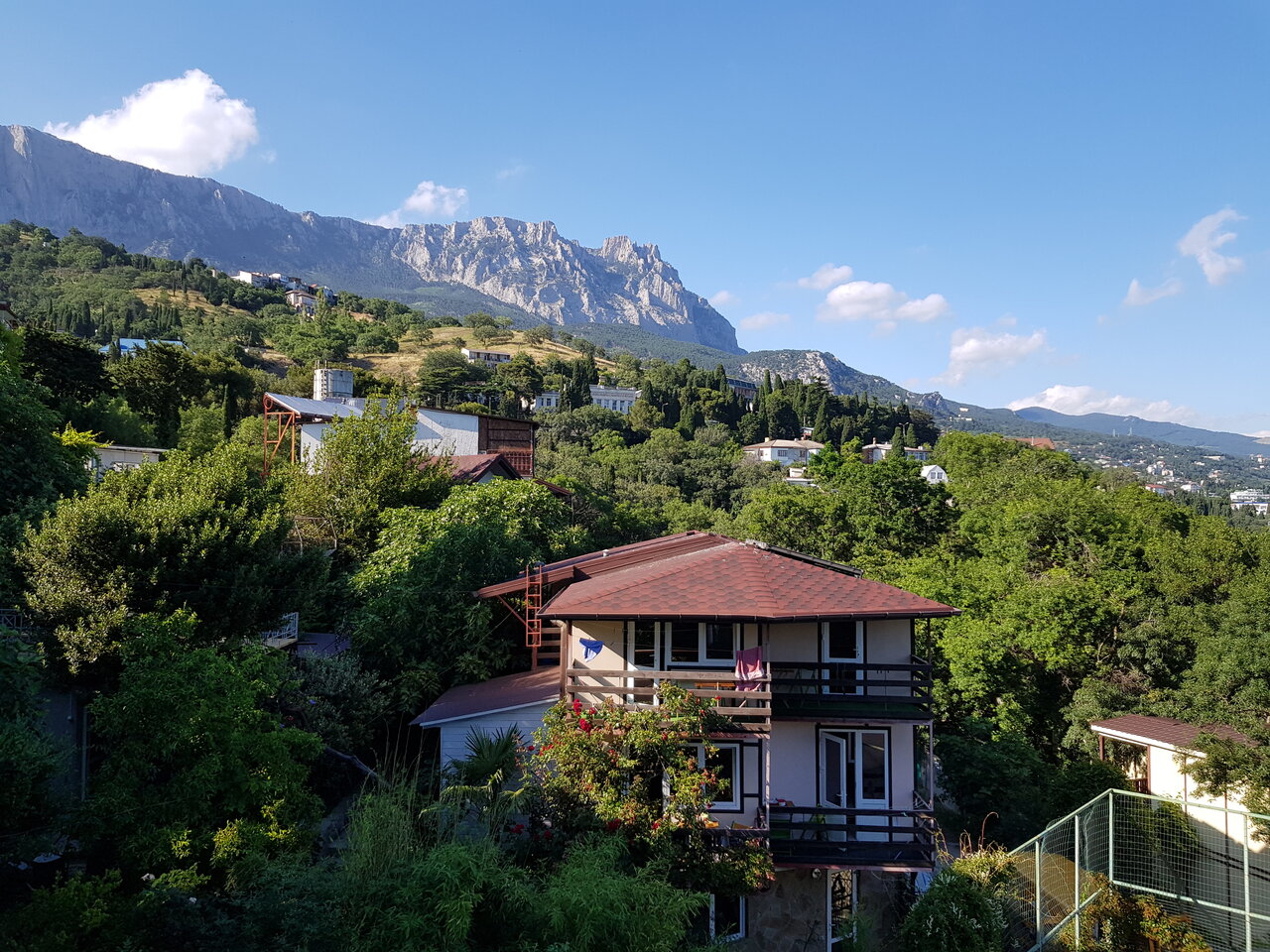 Гостевой дом Лавровый Сад Алупка-4