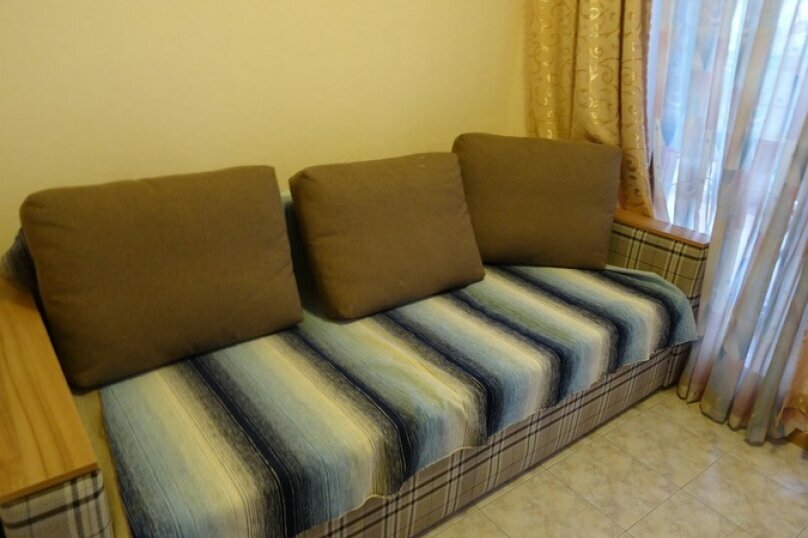 Гостевой дом Лавровый Сад Алупка-48