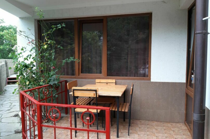 Гостевой дом Лавровый Сад Алупка-27