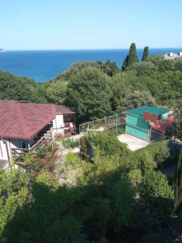 Гостевой дом Лавровый Сад Алупка-12