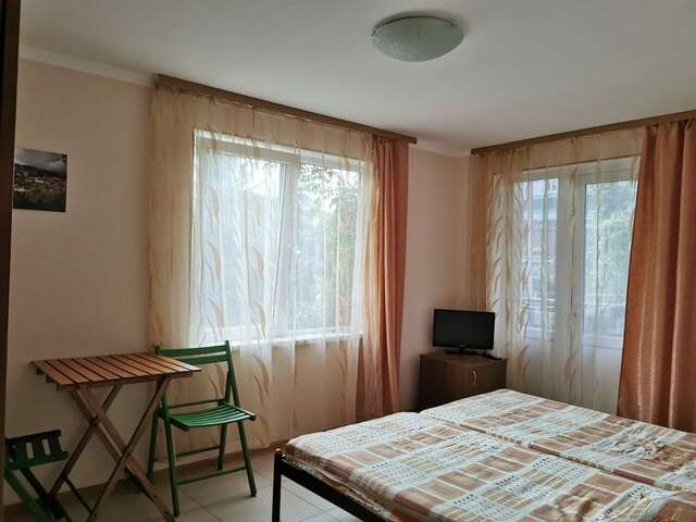 Гостевой дом Лавровый Сад Алупка-96