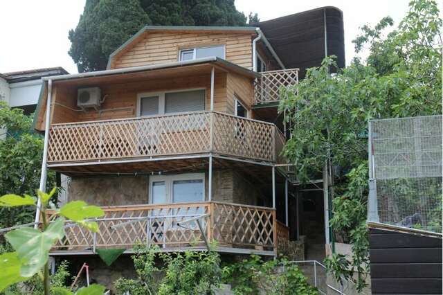 Гостевой дом Лавровый Сад Алупка-30