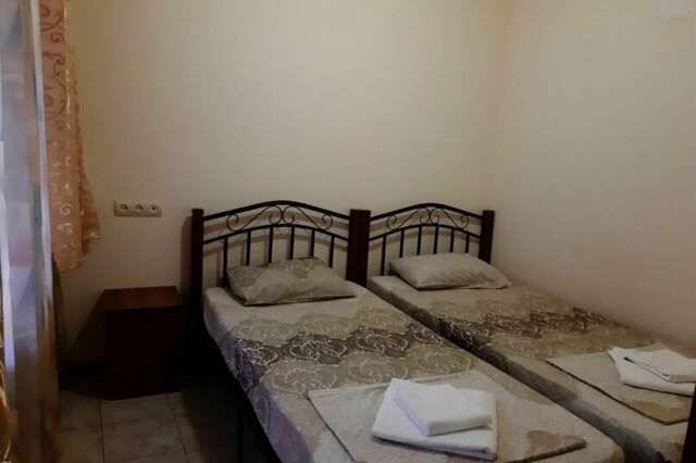 Гостевой дом Лавровый Сад Алупка-95