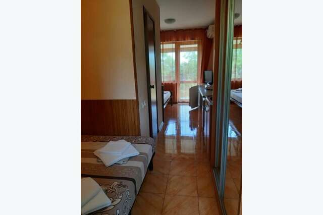 Гостевой дом Лавровый Сад Алупка-166