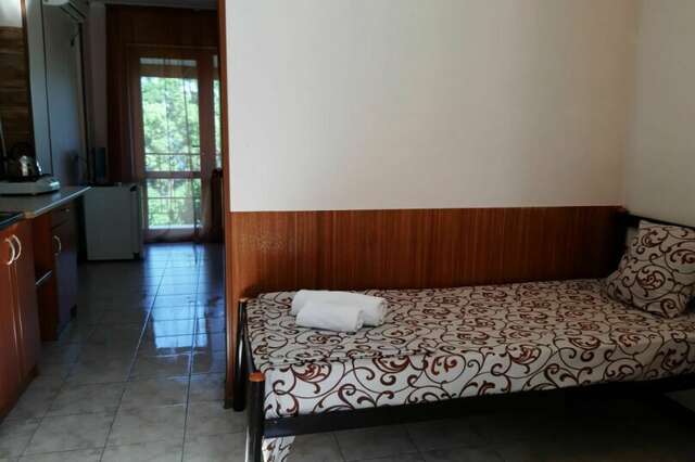 Гостевой дом Лавровый Сад Алупка-72