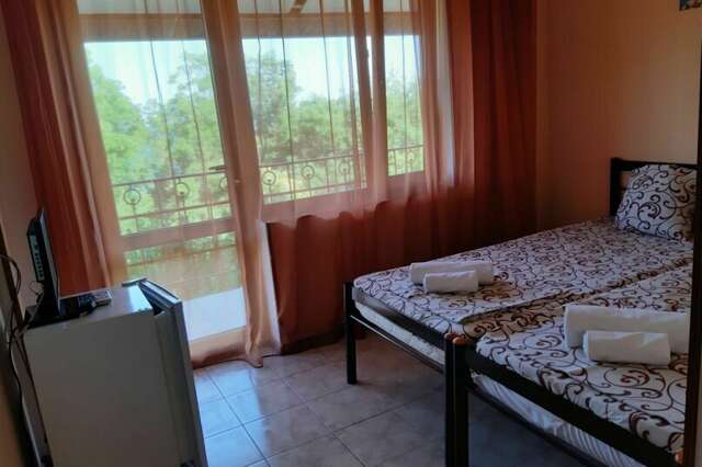 Гостевой дом Лавровый Сад Алупка-196